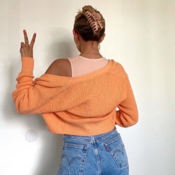 Urban Outfitters Accessories - Beige Claw Clip